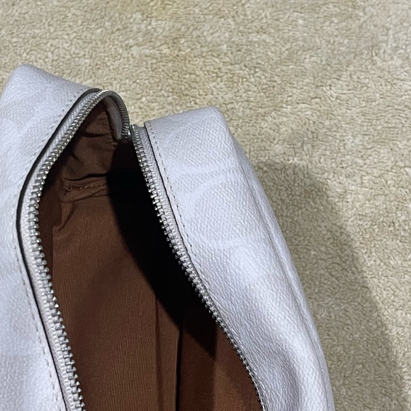 Coach Cosmetic Case & mirror - Picture 4 of 10